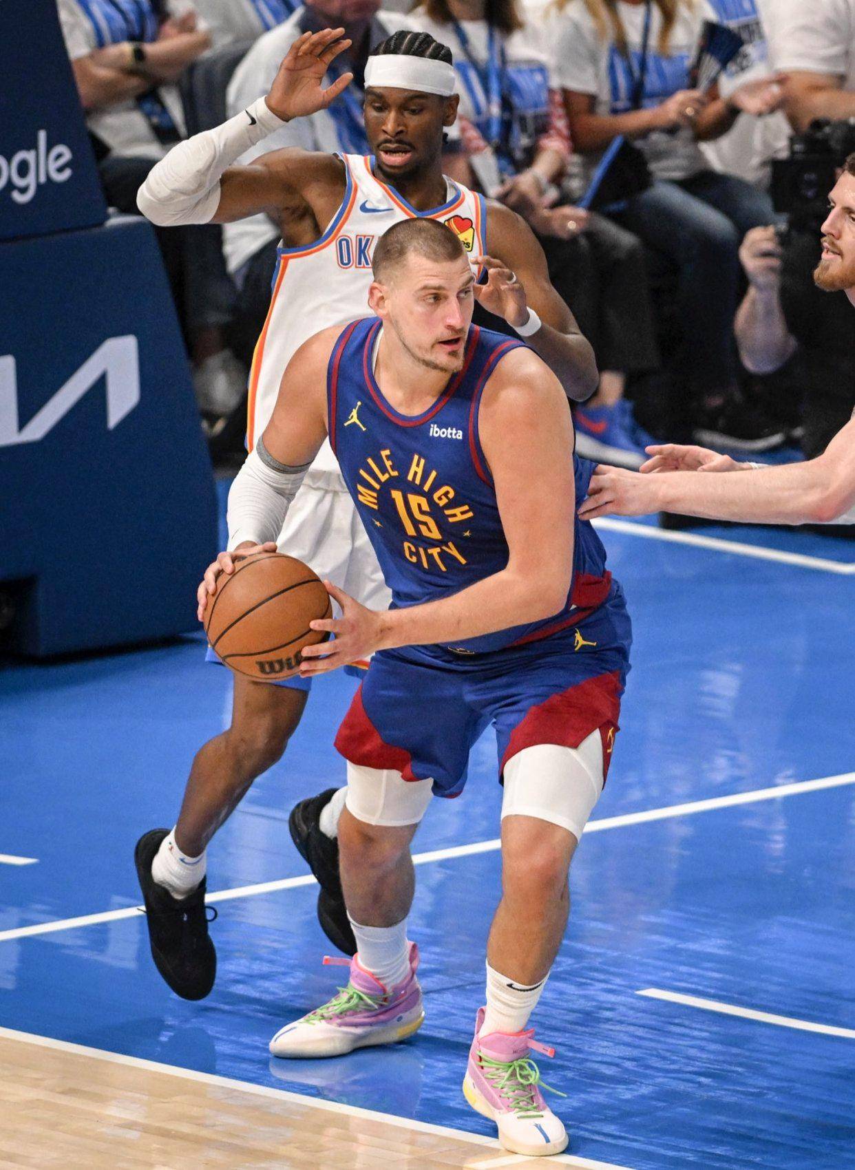 阿尔瓦雷斯 阿尔瓦雷斯